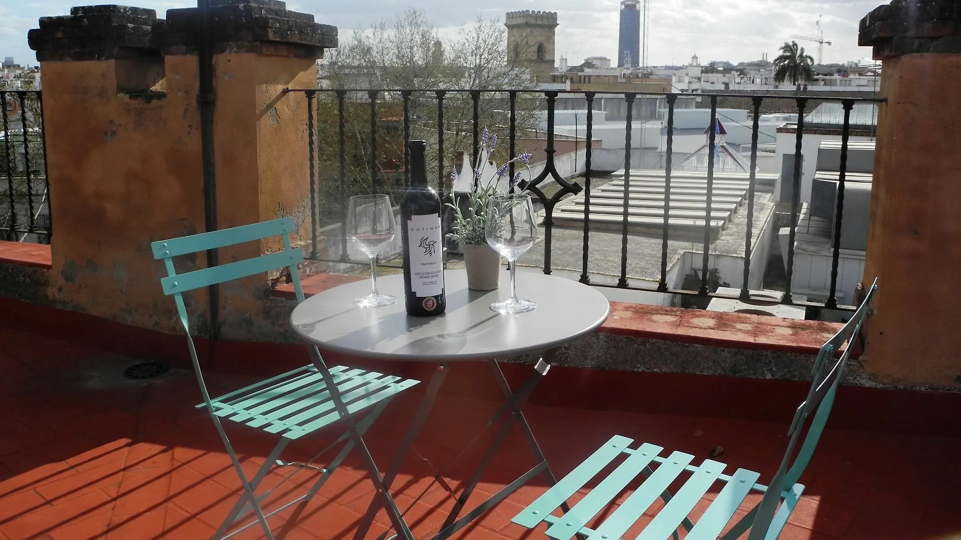 Cinema La Vie Est Belle Sevilla Apartment